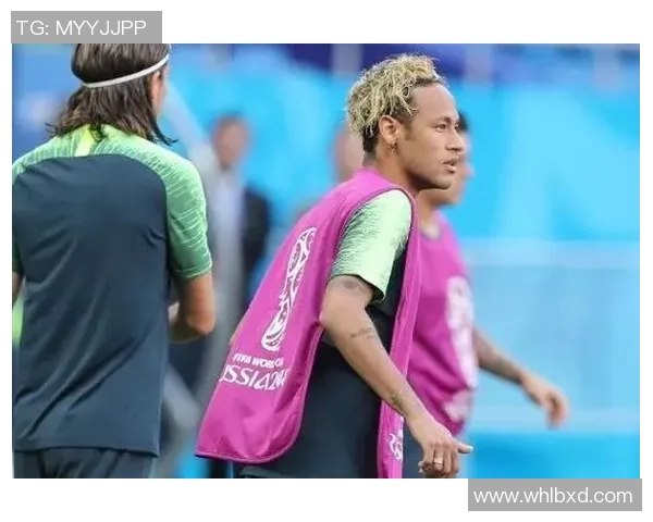 中分发型足球球星的绿茵传奇与魅力展现球场与时尚双重风采